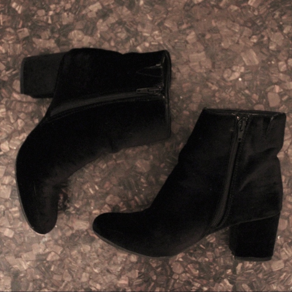 Velvet boots - Picture 9 of 10
